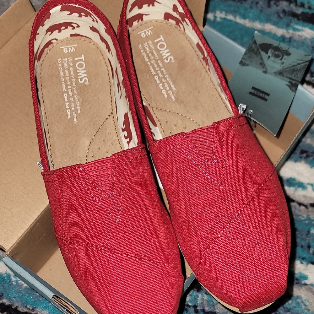 TOMS Women's Vibrant Red Canvas Loafers
